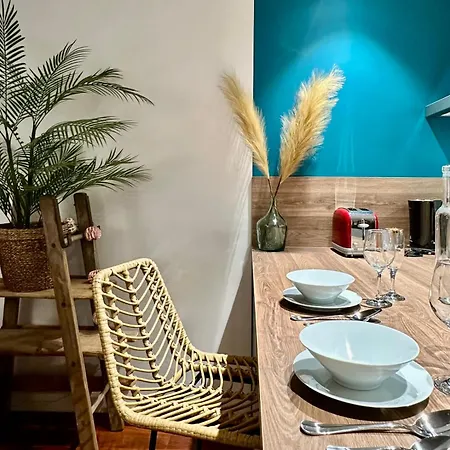 Апартаменты Le Nautilus-chaleureux Appart-terrasse Et Parking Нант