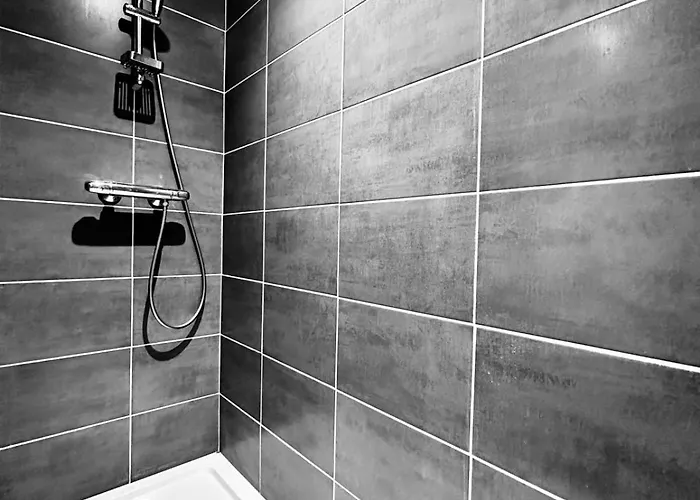 Le Nautilus-chaleureux Appart-terrasse Et Parking